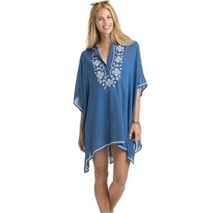 Vineyard Vines Hooded Embroidered Cover-Up, NWT size XS/S (runs big)